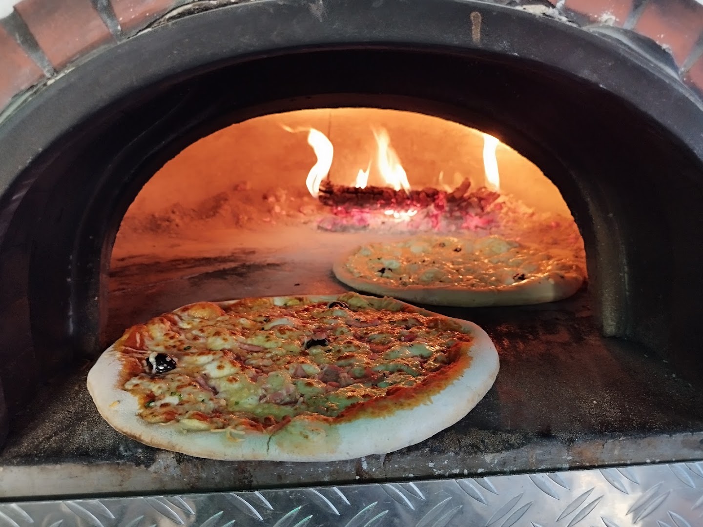 Pizza Station ( prends les commandes téléphone toute la journée) · Photos 3